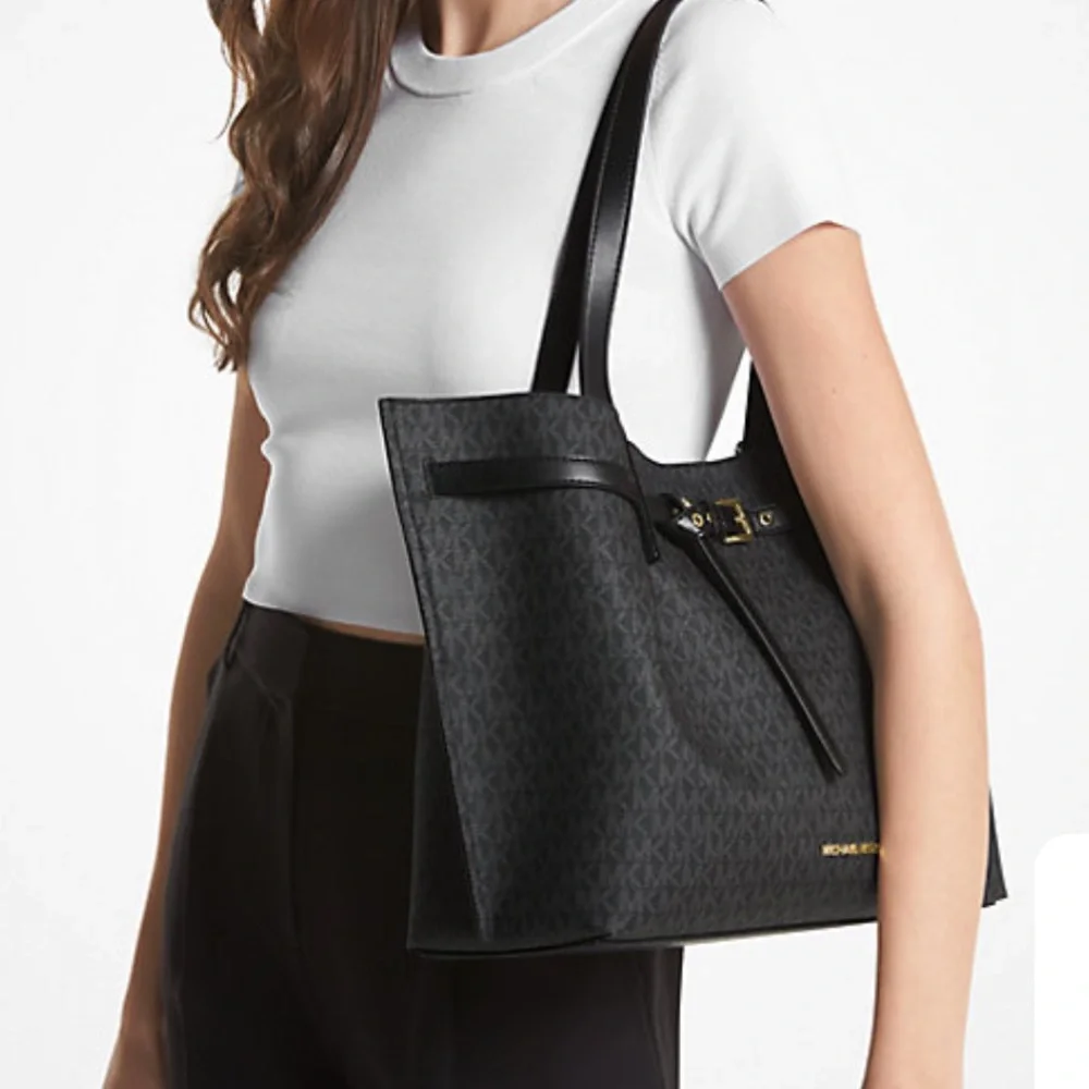 MICHAEL KORS EMILIA LARGE EAST WEST TOTE BLACK SIGNATURE COLOR